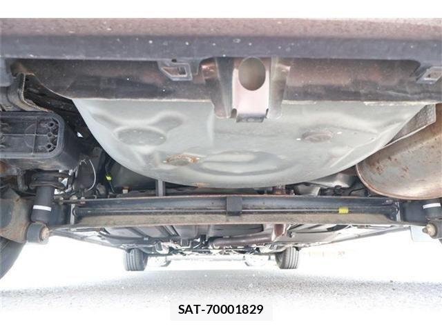 Toyota SIENTA 2016-06 7620004-19