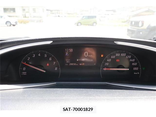 Toyota SIENTA 2016-06 7620004-21