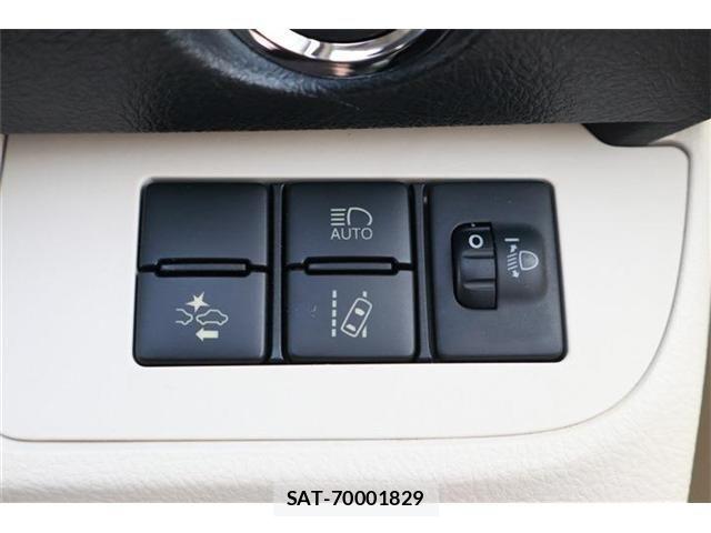 Toyota SIENTA 2016-06 7620004-4