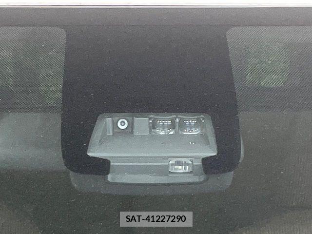 Toyota SIENTA 2015-07 7620024-2