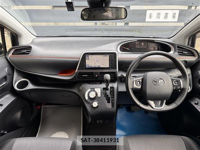 Toyota SIENTA 2018-10 7620005-10