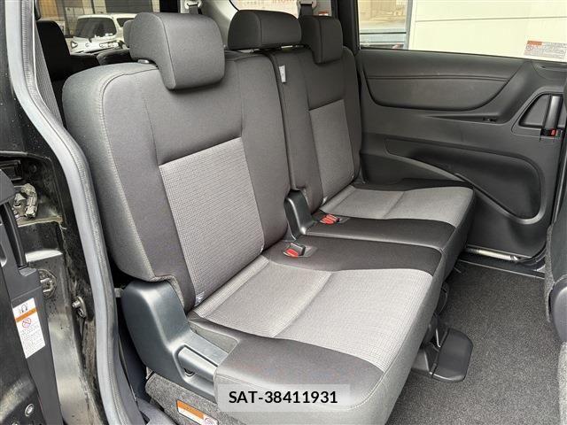 Toyota SIENTA 2018-10 7620005-15