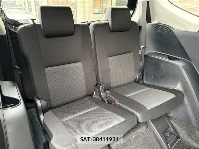 Toyota SIENTA 2018-10 7620005-17