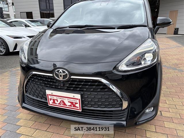 Toyota SIENTA 2018-10 7620005-8