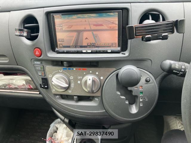 Toyota SIENTA 2012-04 7620036-9