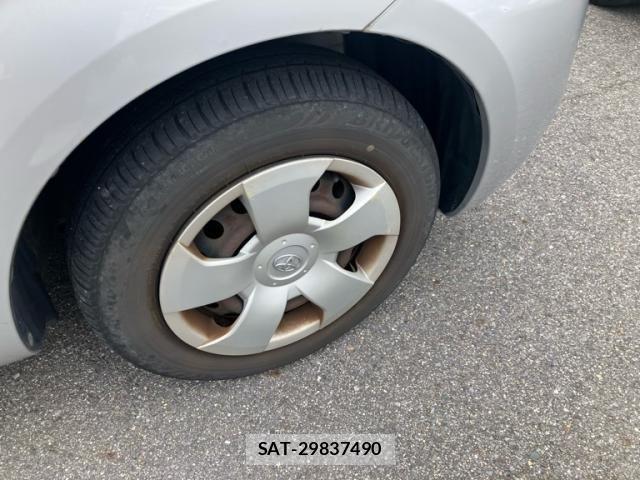 Toyota SIENTA 2012-04 7620036-3