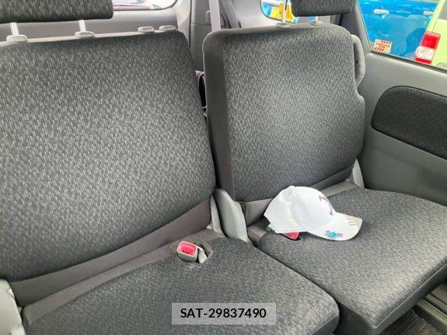 Toyota SIENTA 2012-04 7620036-5