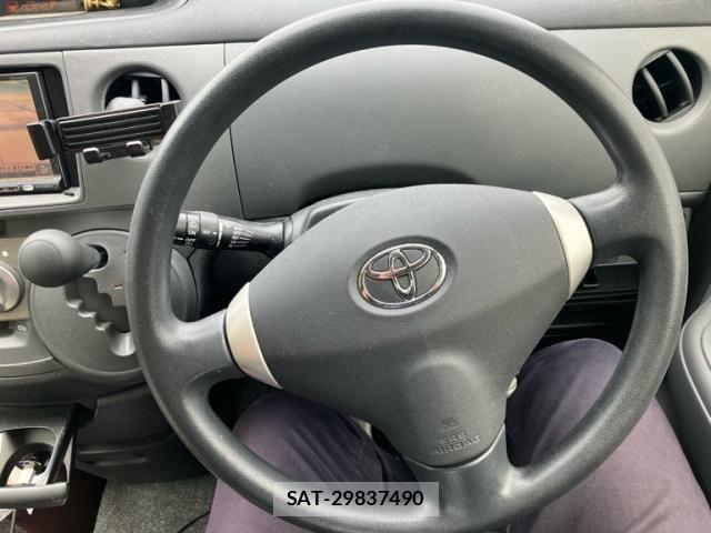 Toyota SIENTA 2012-04 7620036-8
