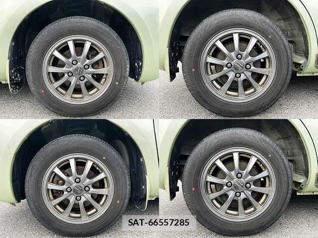 Toyota SIENTA 2010-02 7620037-8
