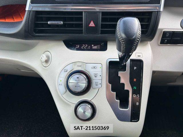 Toyota SIENTA 2016-08 7620028-9