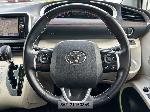 Toyota SIENTA 2016-08 7620028-10