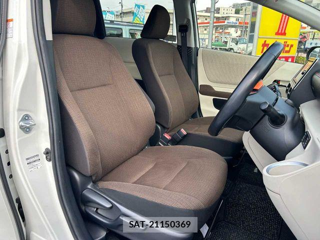 Toyota SIENTA 2016-08 7620028-20
