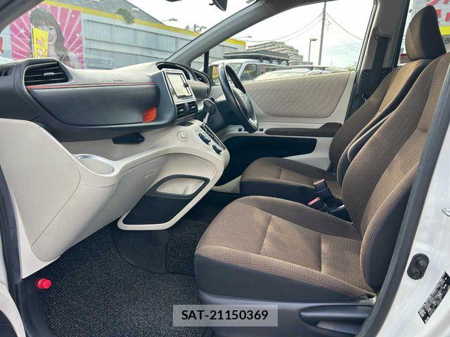 Toyota SIENTA 2016-08 7620028-23