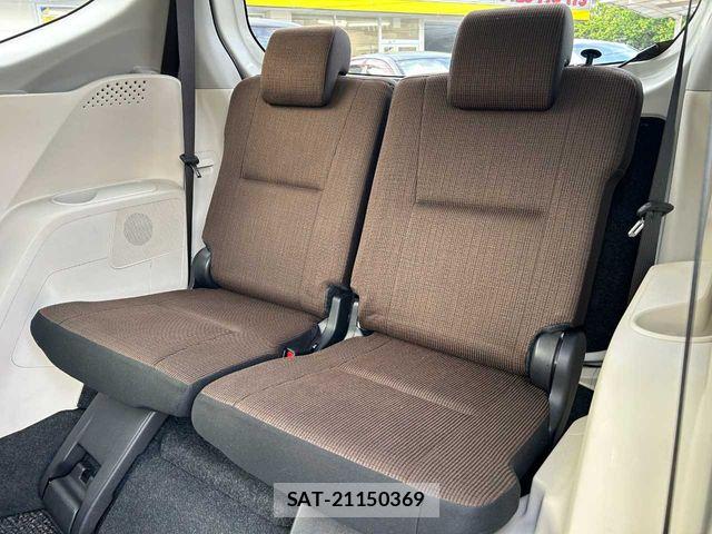 Toyota SIENTA 2016-08 7620028-25