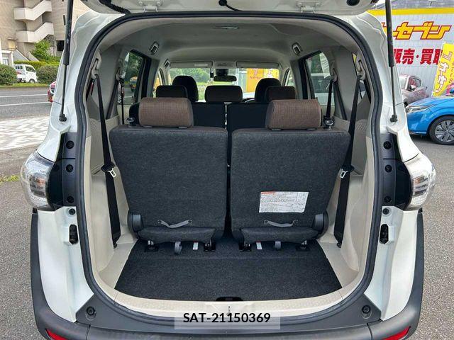 Toyota SIENTA 2016-08 7620028-26