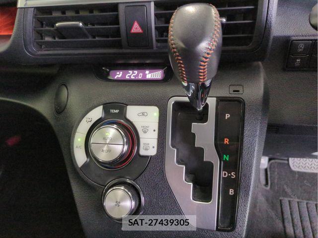 Toyota SIENTA 2017-11 7620025-10