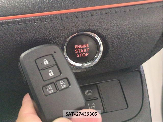 Toyota SIENTA 2017-11 7620025-12