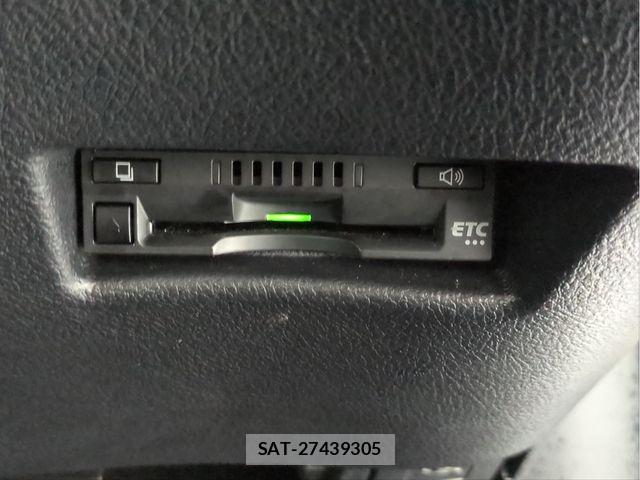 Toyota SIENTA 2017-11 7620025-14