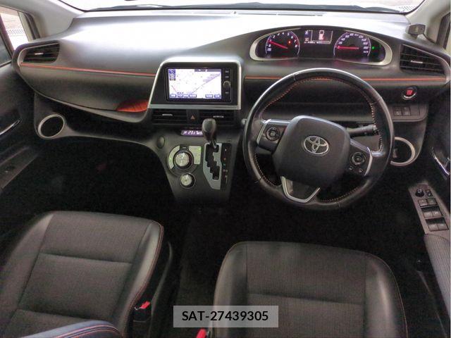 Toyota SIENTA 2017-11 7620025-7