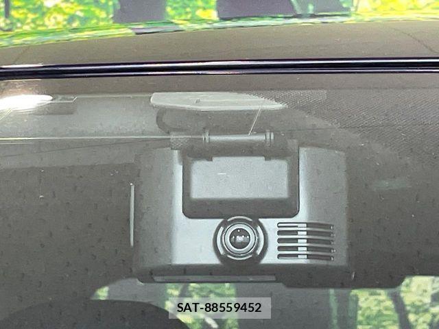 Toyota SIENTA 2016-01 7620026-5