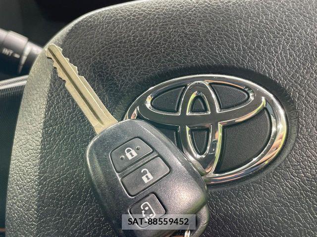 Toyota SIENTA 2016-01 7620026-6