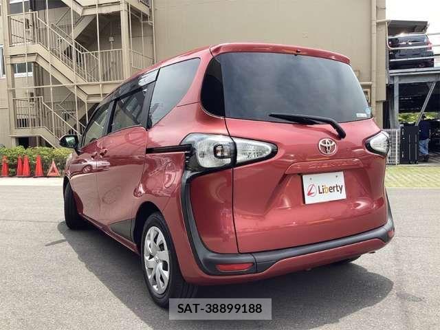 Toyota SIENTA 2016-10 7620014-16