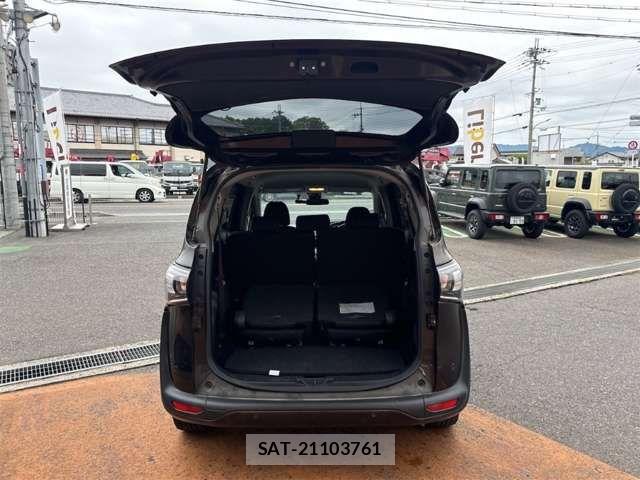 Toyota SIENTA 2018-12 7620016-11