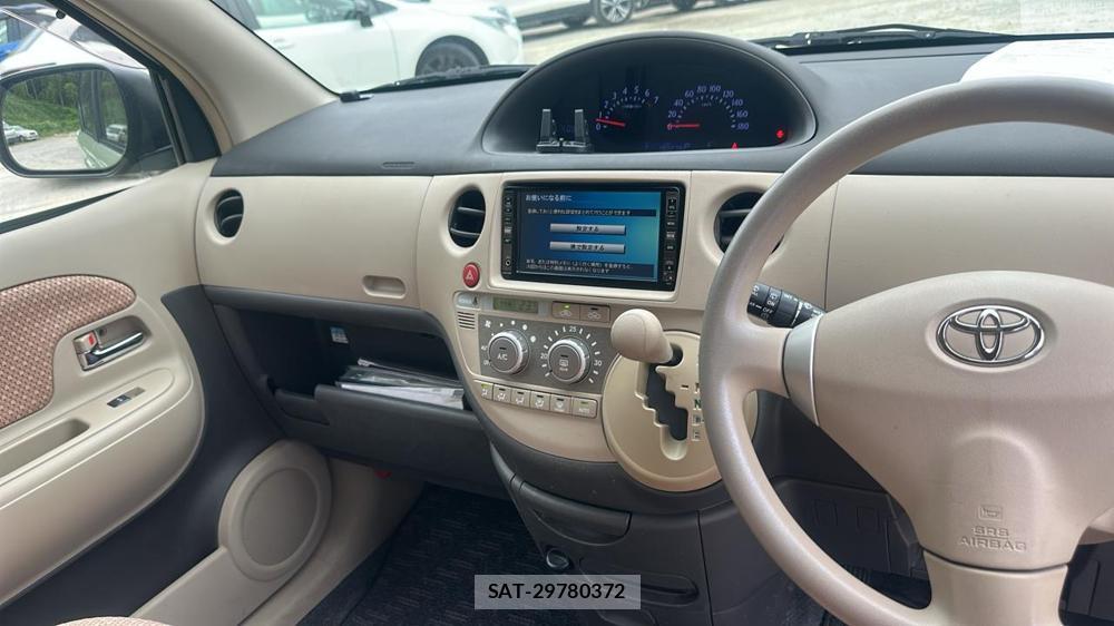 Toyota SIENTA 2011-10 7491216-16