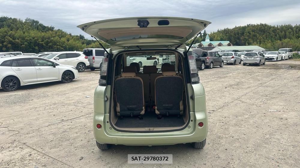 Toyota SIENTA 2011-10 7491216-24