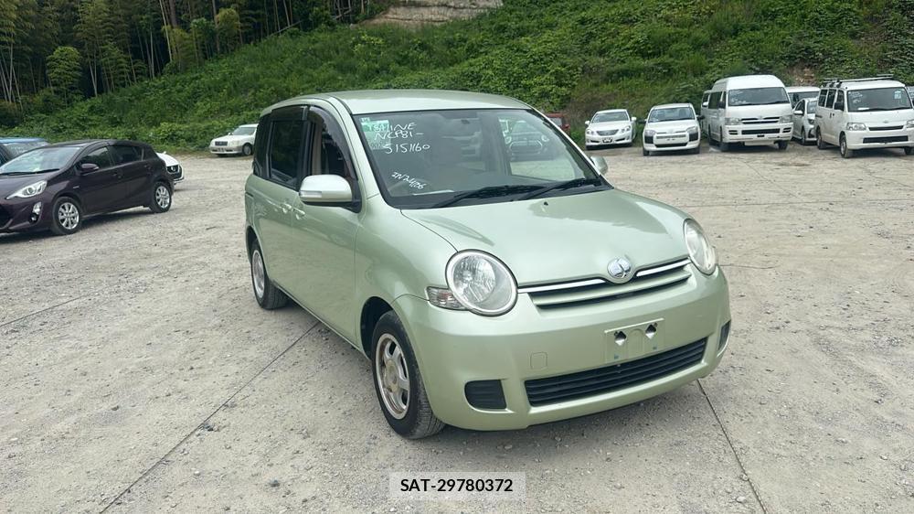 Toyota SIENTA 2011-10 7491216-6
