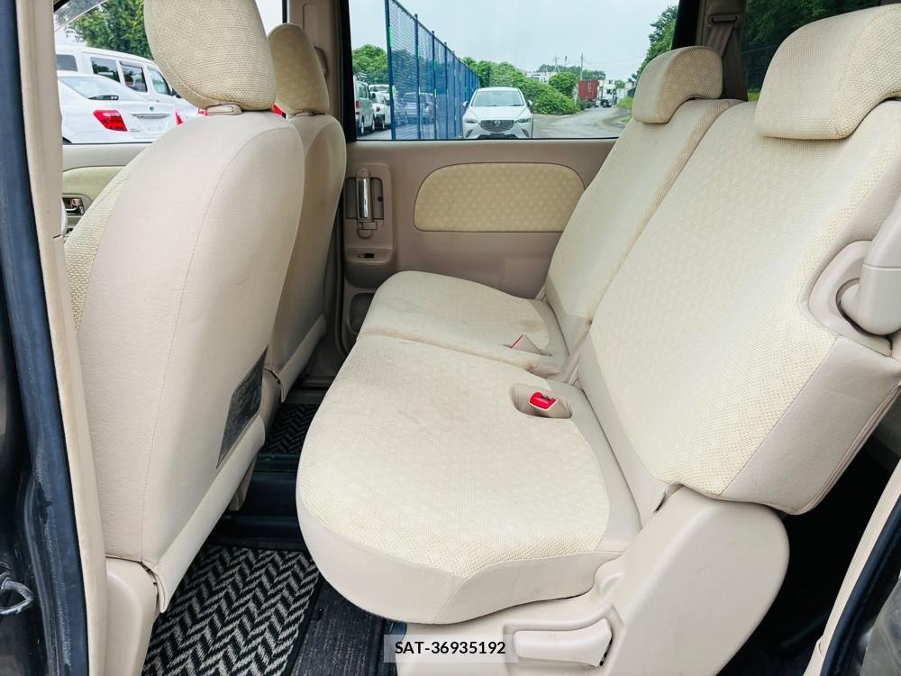 Toyota SIENTA 2010-03 7348066-9