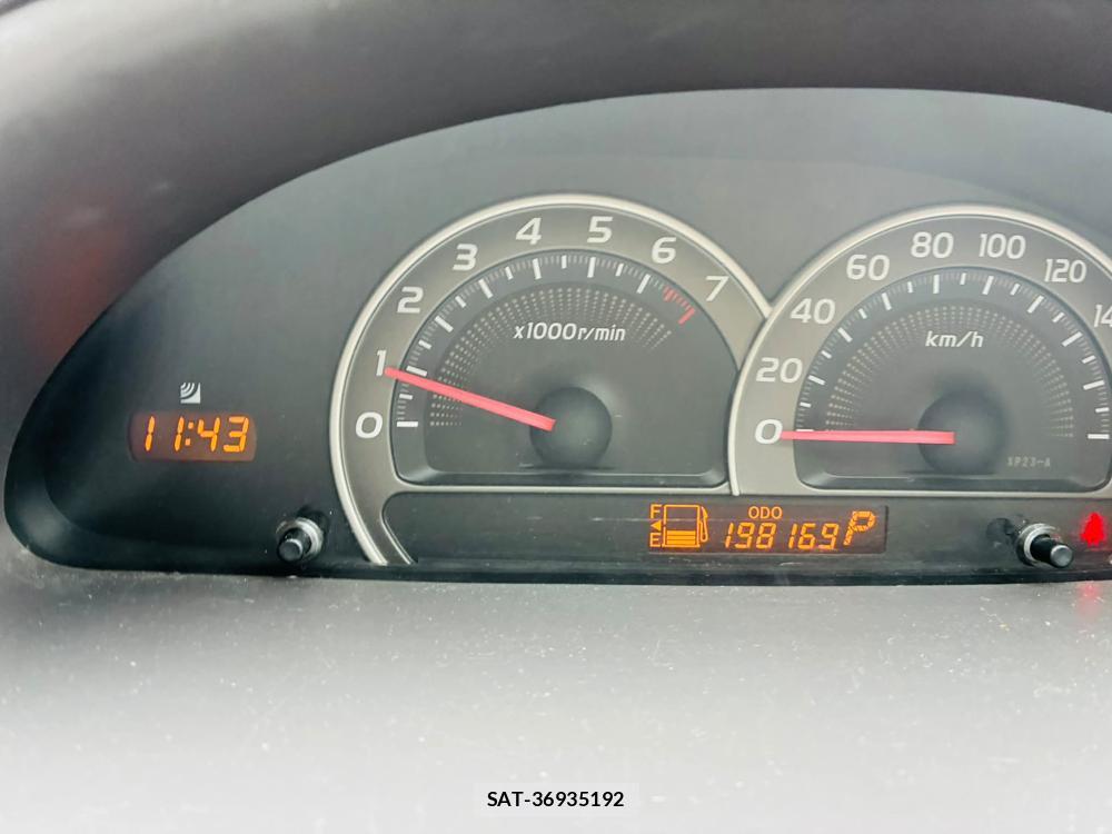Toyota SIENTA 2010-03 7348066-15