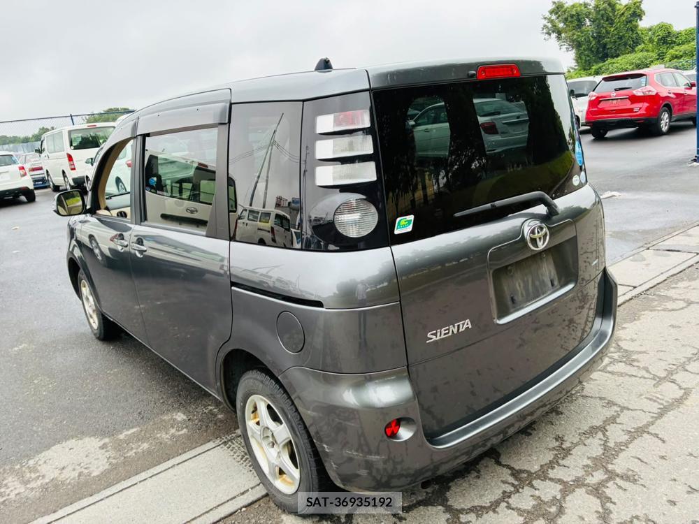 Toyota SIENTA 2010-03 7348066-2