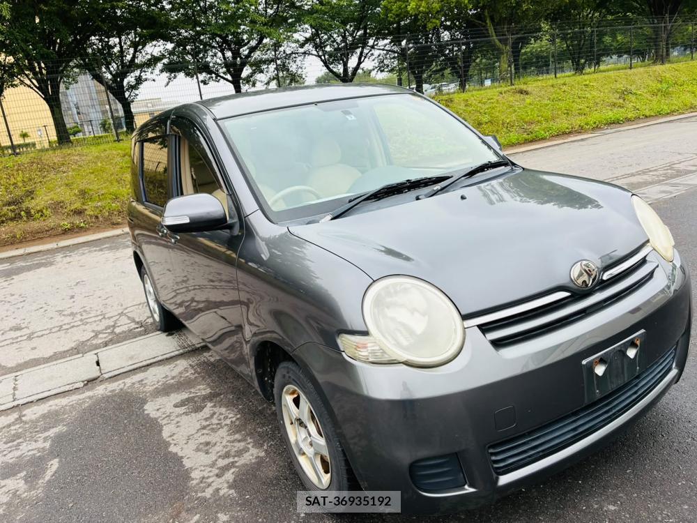 Toyota SIENTA 2010-03 7348066-6