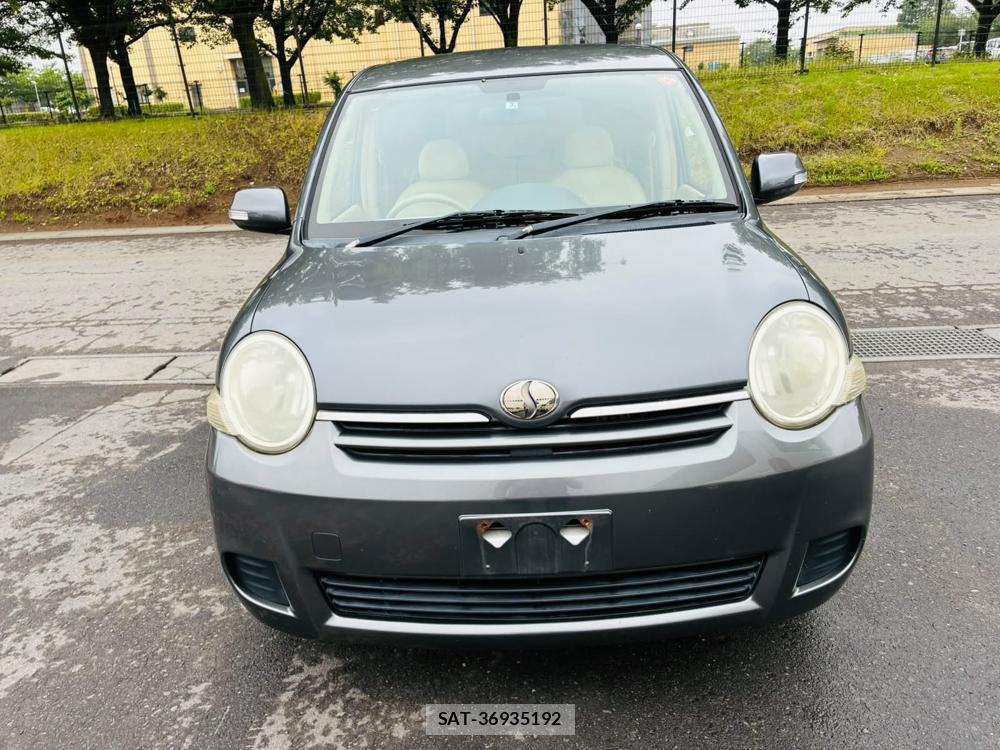 Toyota SIENTA 2010-03 7348066-7