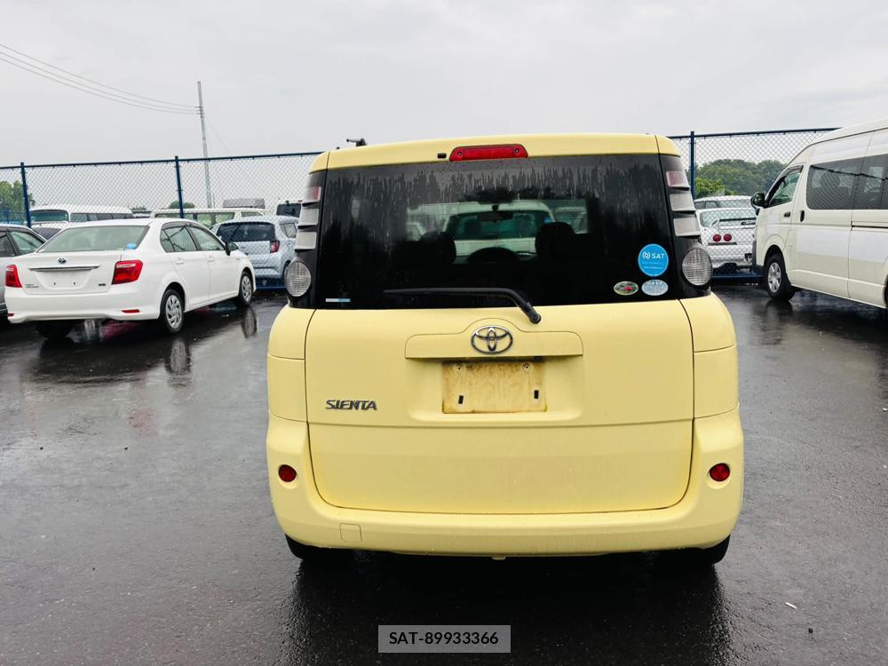 Toyota SIENTA 2008-03 7633718-3
