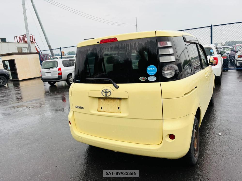 Toyota SIENTA 2008-03 7633718-4