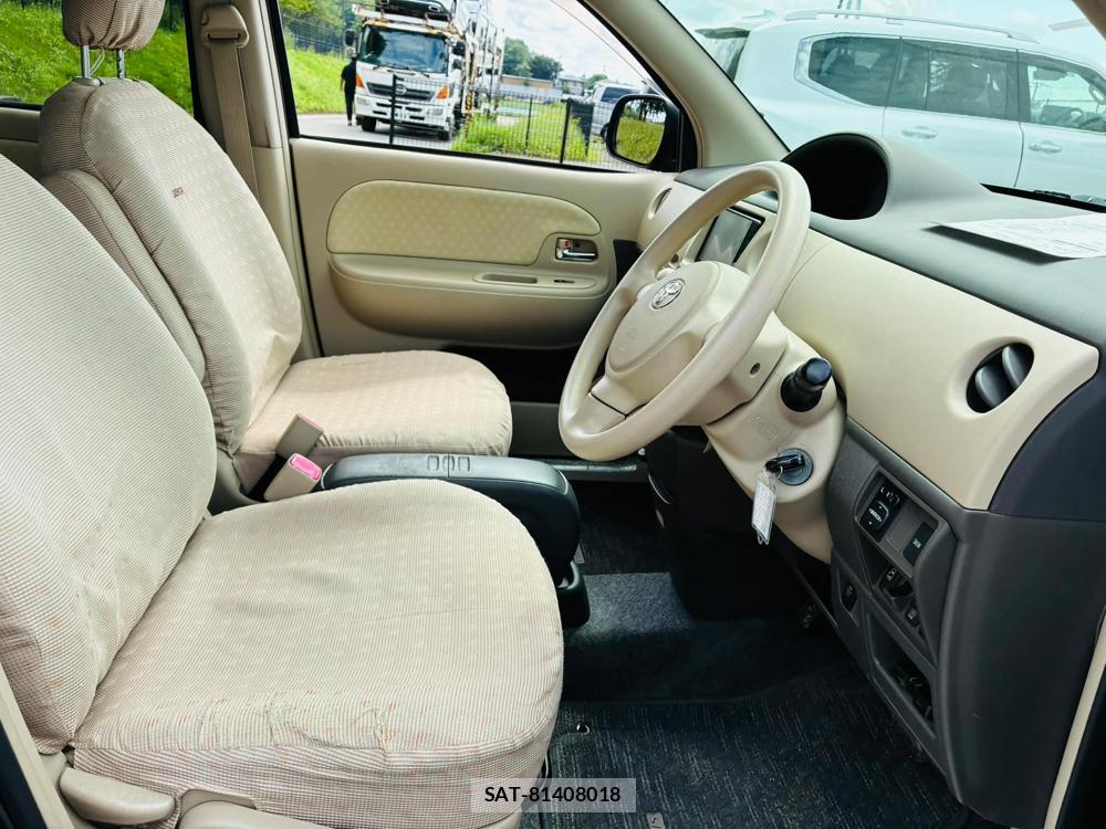 Toyota SIENTA 2008-07 7060718-11