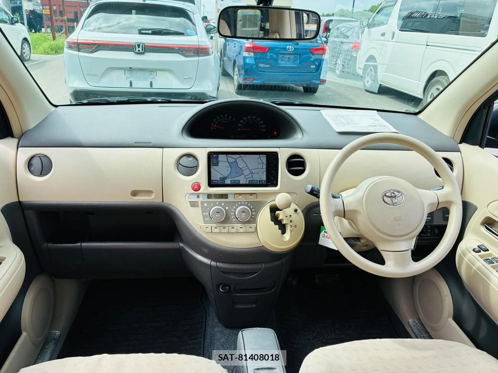 Toyota SIENTA 2008-07 7060718-12