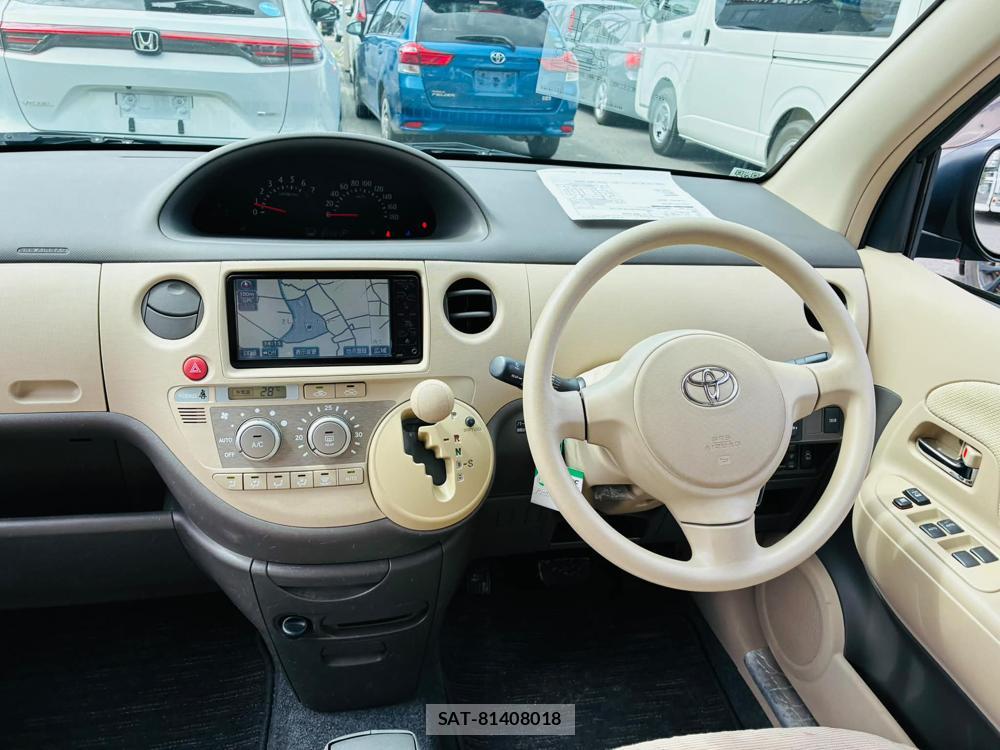 Toyota SIENTA 2008-07 7060718-13