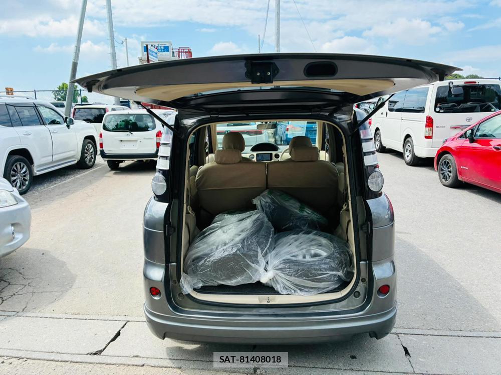 Toyota SIENTA 2008-07 7060718-25