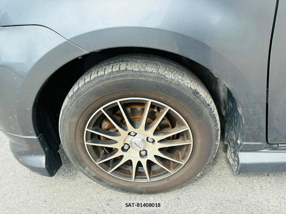 Toyota SIENTA 2008-07 7060718-28