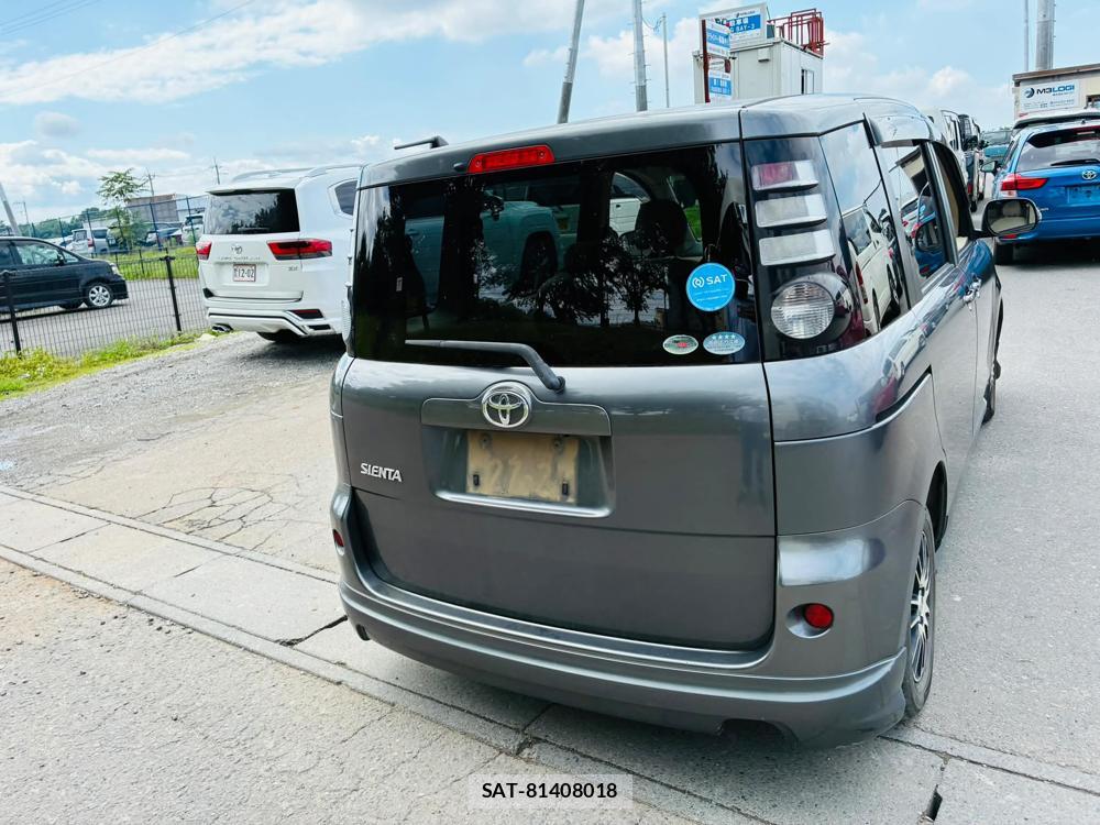 Toyota SIENTA 2008-07 7060718-4
