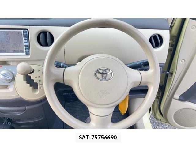 Toyota SIENTA 2005-12 7728682-12