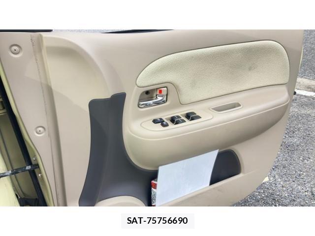 Toyota SIENTA 2005-12 7728682-16