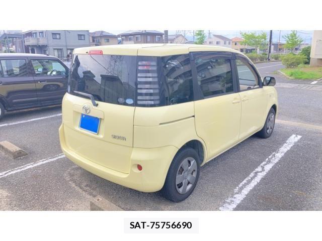 Toyota SIENTA 2005-12 7728682-2