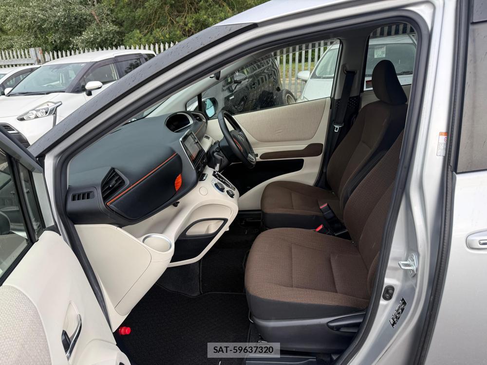 Toyota SIENTA 2016-09 1268864-9