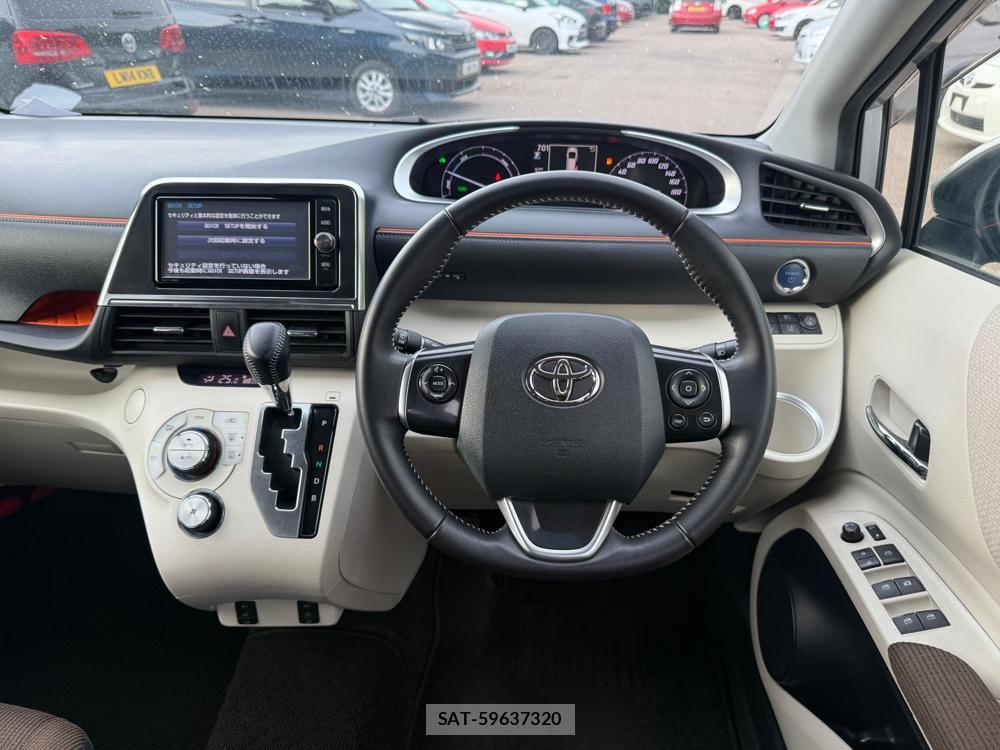 Toyota SIENTA 2016-09 1268864-13