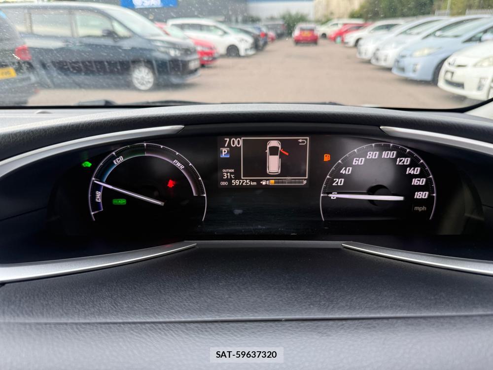 Toyota SIENTA 2016-09 1268864-17