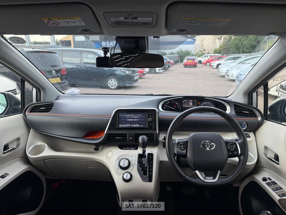 Toyota SIENTA 2016-09 1268864-19